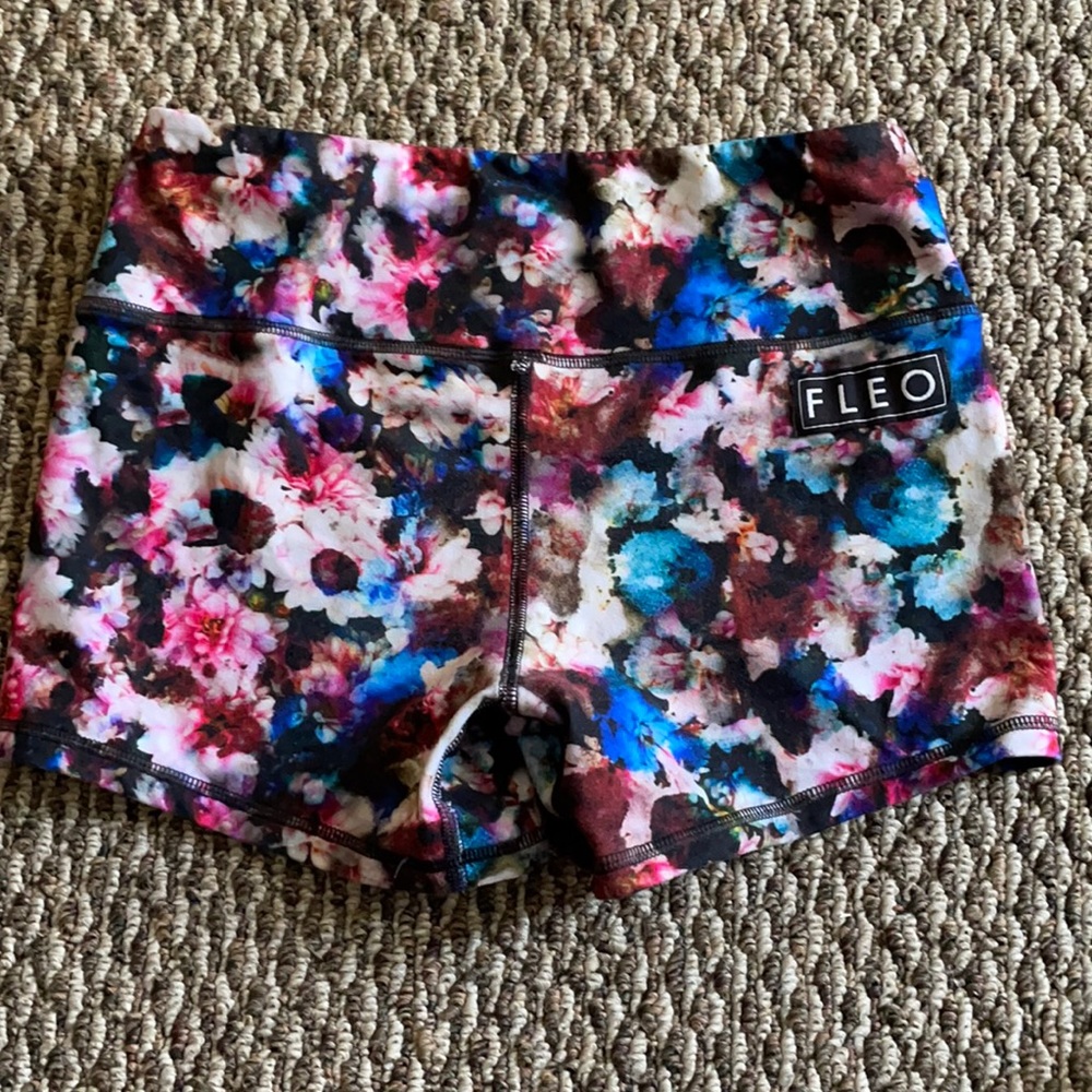 M Fleo Shorts
